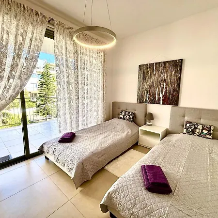 After B00klng Must Scаn Qr-c0dе --beautiful House Near Venus *