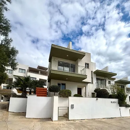 After B00klng Must Scаn Qr-c0dе --beautiful House Near Venus Paphos