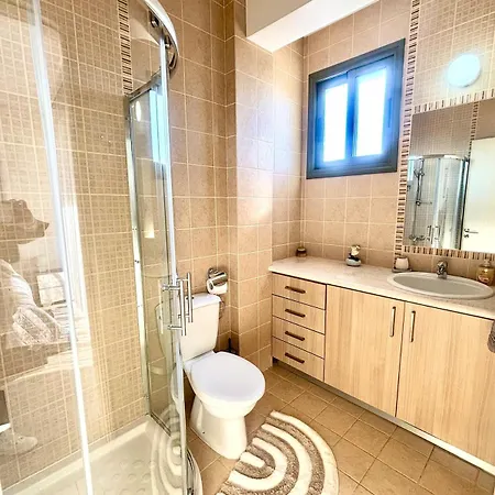 After B00klng Must Scаn Qr-c0dе --beautiful House Near Venus Ferienhaus