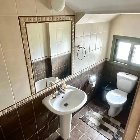 After B00klng Must Scаn Qr-c0dе --beautiful House Near Venus Holiday home *
